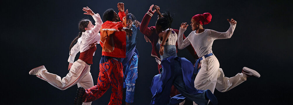 Witch Hunting | Anne Nguyen – Cie par Terre | Danse hip-hop | Spectacle accessible aux personnes sourdes ou malentendantes