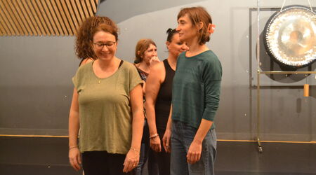 Avec vous / Le Petit KM de danse, Le Petit 1 KM de danse | Ateliers chorégraphiques avec des groupes d'amateur·ices·s