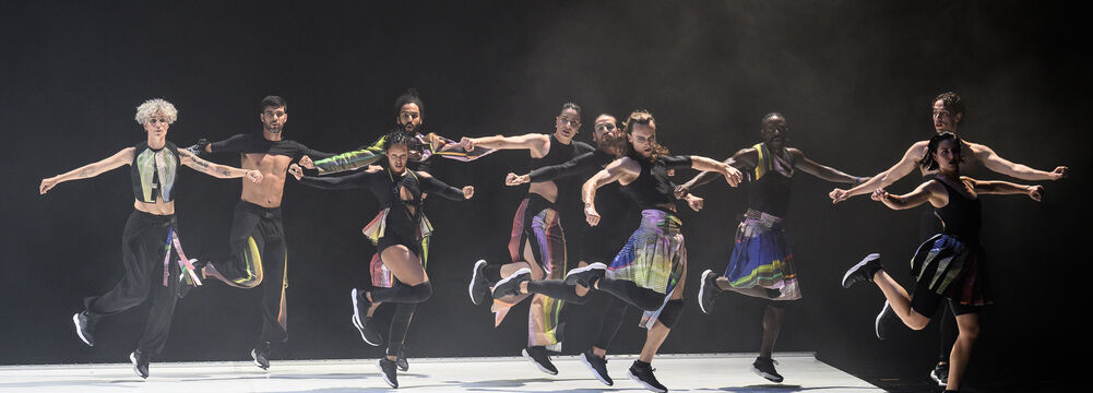 Stage danse autour de C A R C A S S animé par un danseuse de la compagnie et interprète dans le spectacle, Mélanie Ferreira