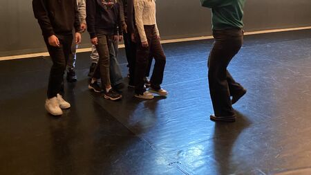 Nos manières d'être, Nos manières d'être : un film de Fabrice Melquiot, Ariane Catton et Nicolas Lespagnol-Rizzi co-réalisé avec 8 jeunes sétois.