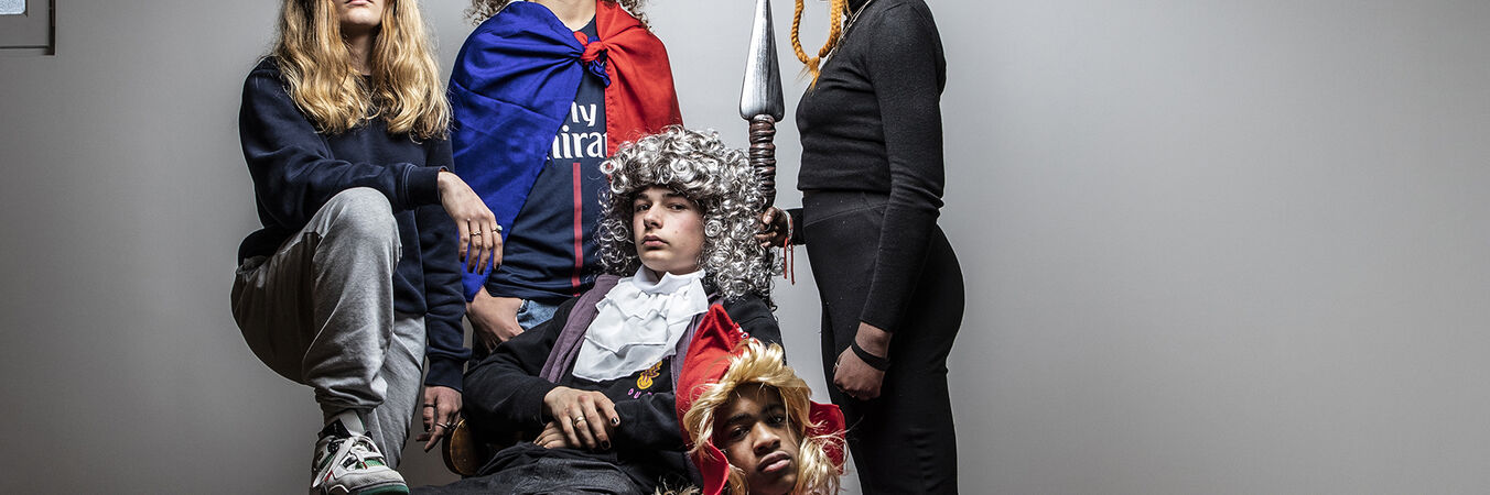 Rencontre, visite, goûter-jeux | Histoire(s) de France - Amine Adjina - Émilie Prévosteau - La Cie du Double - Théâtre - A partir de 10 ans