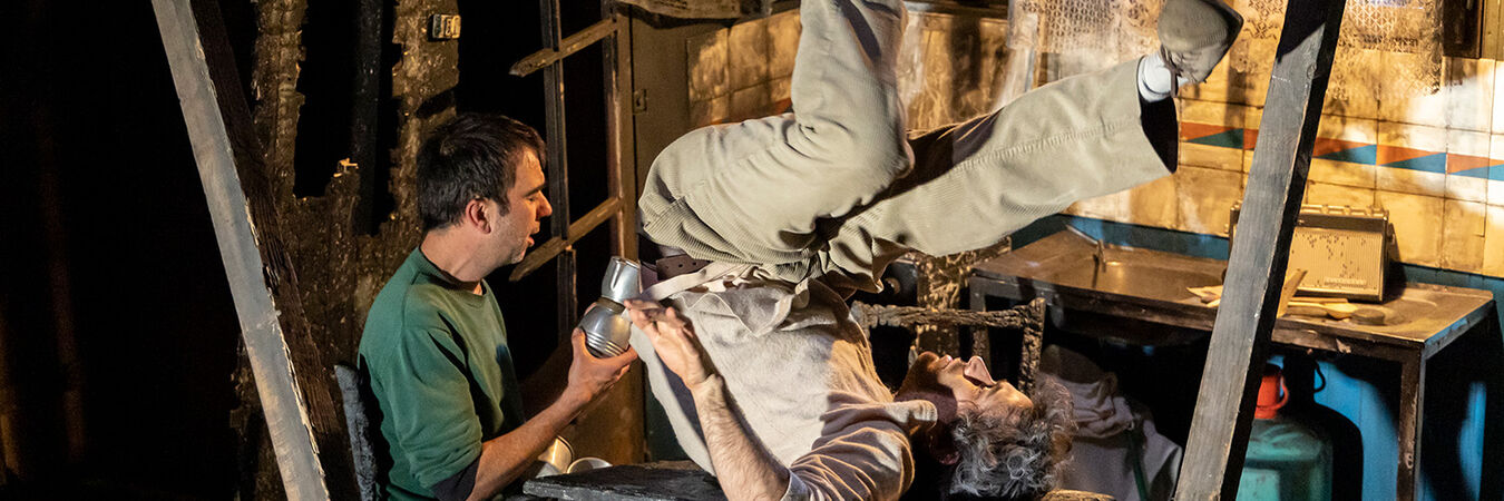 Les Quatre Points Cardinaux sont trois : le Nord et le Sud | Les Quatre Points Cardinaux sont trois : le Nord et le Sud Cie Ni desnudo ni Bajando La Escalera - Lola Etieve et Andrés Labarca - Cirque