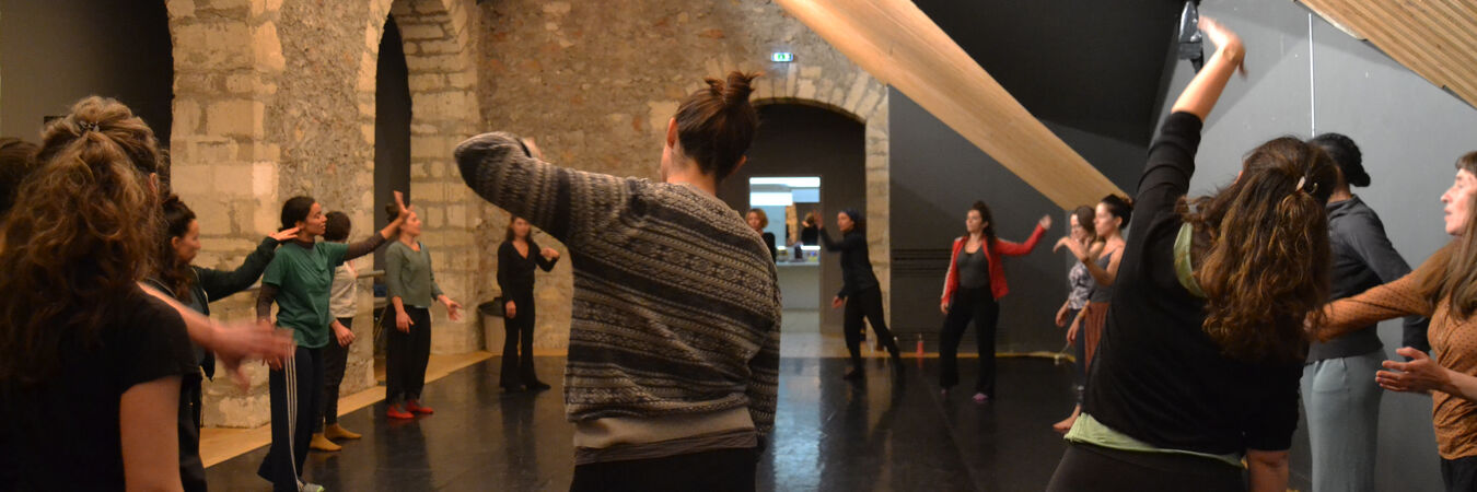 Stage danse | Stage danse autour de Carcass avec la danseuse Melanie  Ferreira