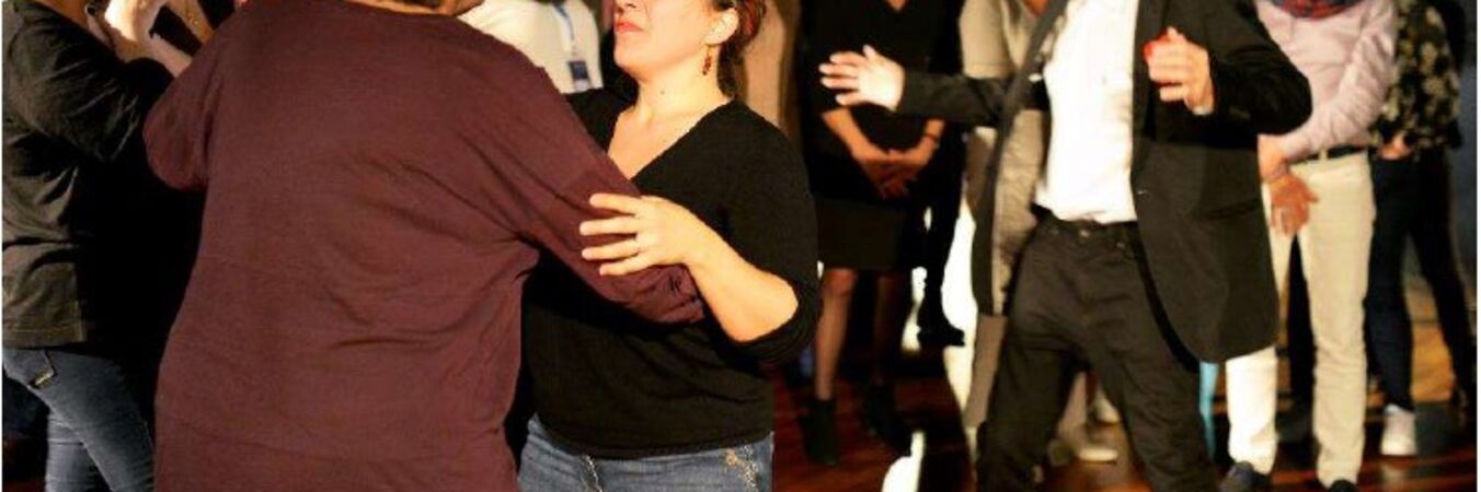 Appel aux amateur·ice·s pour le bal participatif avec la Cie La Bulle Bleue