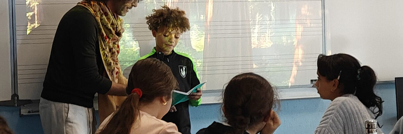 Actions culturelles autour du Livre des Processions | Ateliers avec les scolaires autour du Livre des Processions - Walid Ben Selim