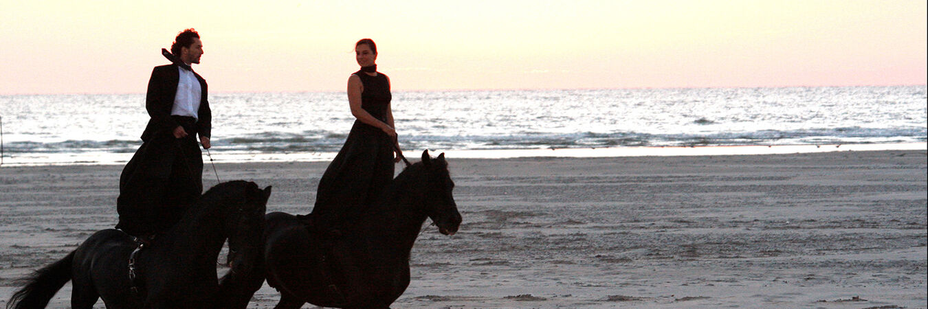 Entre Chiens et Loups | Entre Chiens et Loups - Théâtre du Centaure