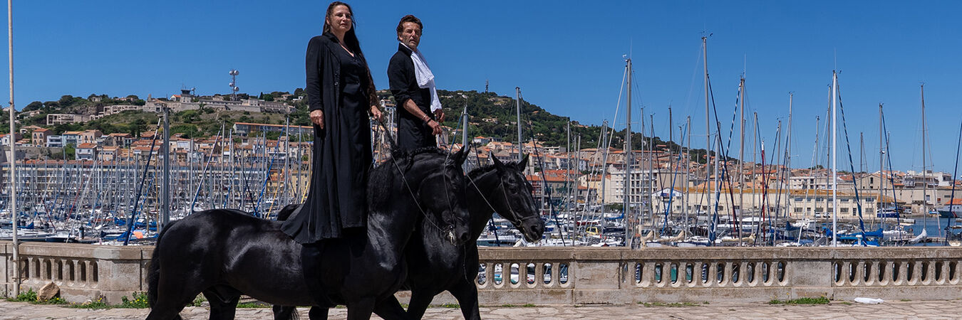 Informations pratiques | Les surgissements - Entre Chiens et Loups | Théâtre du Centaure | Théâtre équestre | Théâtre de la Mer, Sète