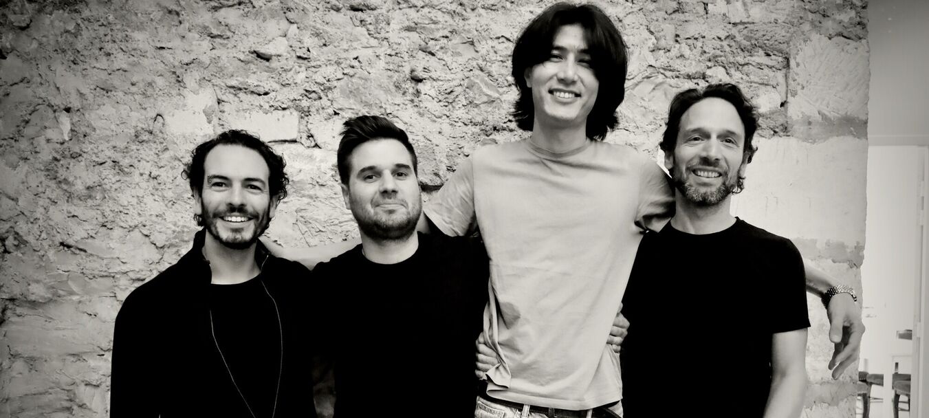 YARAN | Yaran - Esmatullah Alizadah - Nicolas Beck - Bashi Pfefferli - Benjamin Lévy | Création 2025 | Production déléguée Théâtre Molière - Sète | Esmatullah Alizadah - Nicolas Beck - Bastian Pfefferli - Benjamin Lévy - Chloé Loneiriant