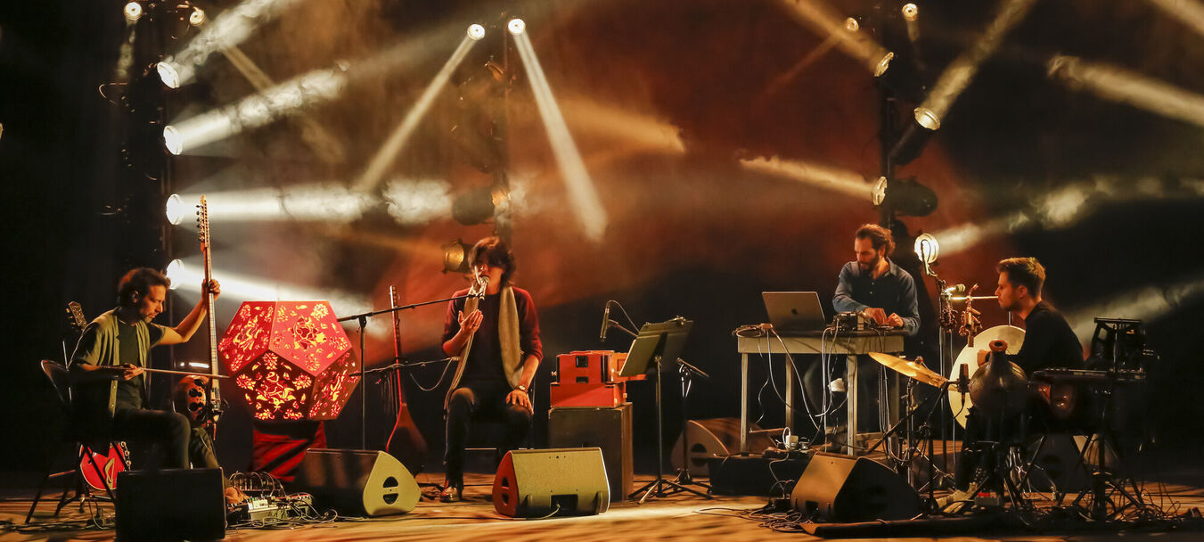 YARAN | Yaran - Esmatullah Alizadah - Nicolas Beck - Bastian Pfefferli - Benjamin Lévy | Création 2025 | Production déléguée Théâtre Molière - Sète | Esmatullah Alizadah - Nicolas Beck - Bastian Pfefferli - Benjamin Lévy - Chloé Loneiriant