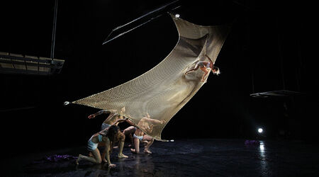 Saison 2020 – 2021 / Les Flyings | ANNULE, Les Flyings - Mélissa Von Vépy - Cie Happés, Mélissa Von Vépy - C<sup>ie</sup> Happés