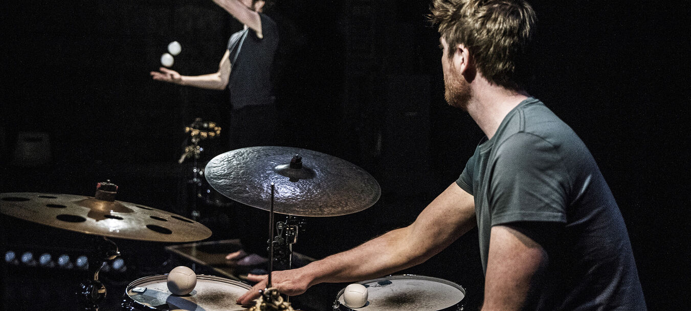 S’assurer de ses propres murmures | ANNULÉ | Collectif Petit Travers | Artistes associés