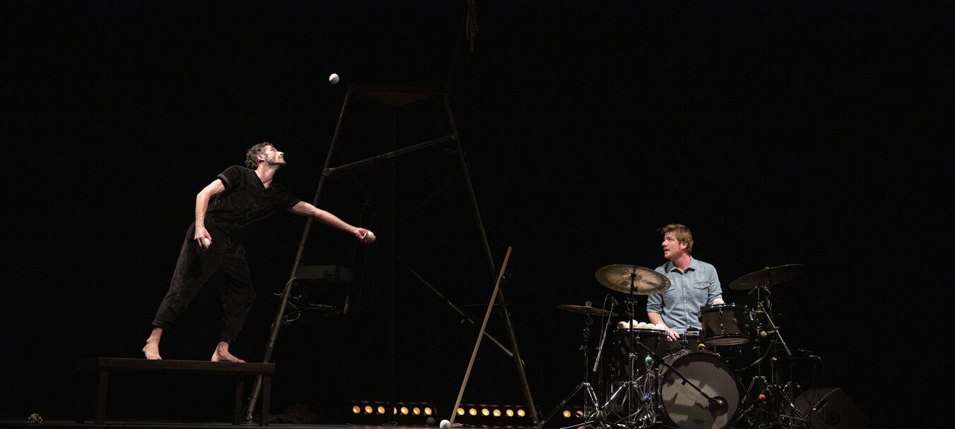 S’assurer de ses propres murmures | ANNULÉ | S'assurer de ses propres murmures | Collectif Petit Travers | Artistes associés