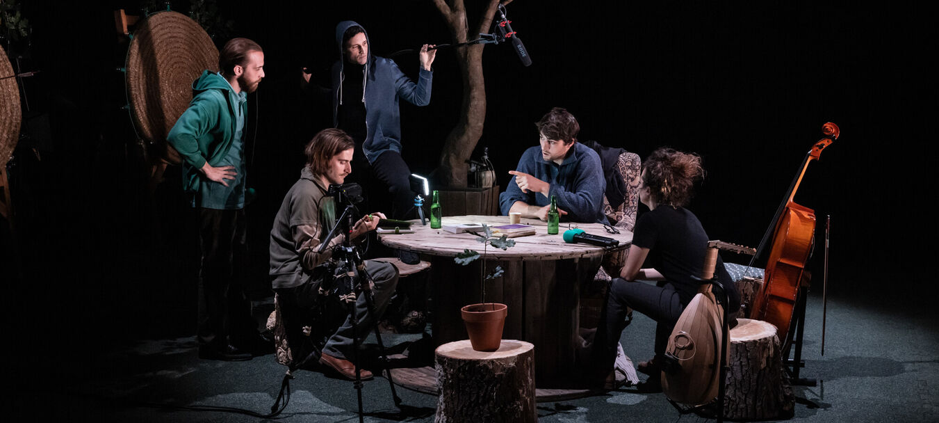 Robins | Laureline Le Bris-Cep – Gabriel Tur – Jean-Baptiste Tur – Collectif Le Grand Cerf Bleu