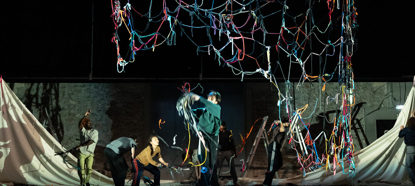 De loin si près | De loin si près - Bruno Pradet - Cie Vilcanota - Danse | Bruno Pradet - C<sup>ie</sup> Vilcanota