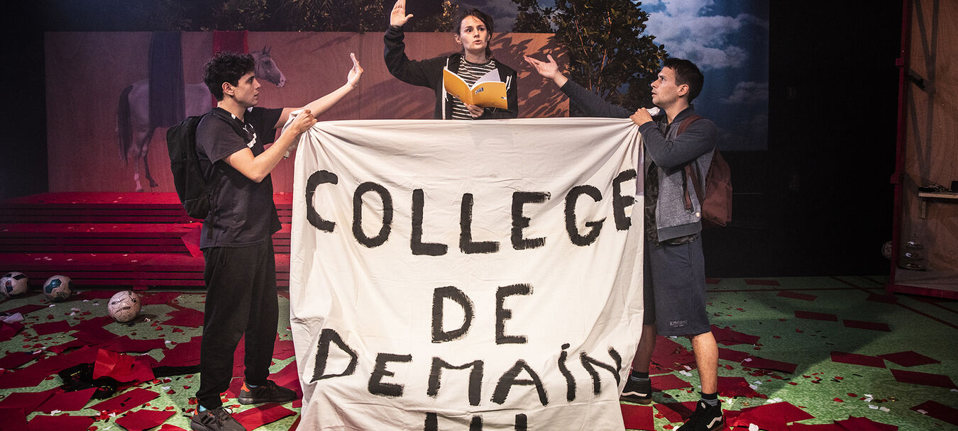 Histoire(s) de France | Histoire(s) de France - Amine Adjina - Emilie Prévosteau - Cie du Double - Théâtre | Amine Adjina - Émilie Prévosteau - La C<sup>ie</sup> du Double