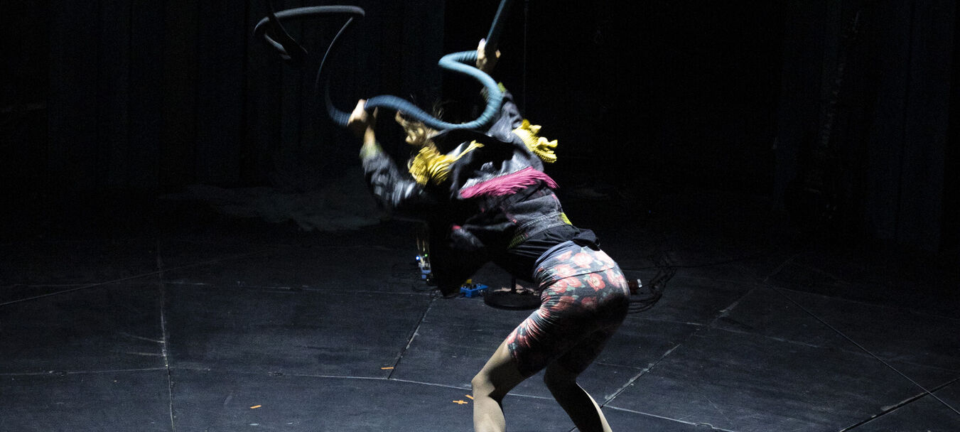 La Boite de Pandore | La Boîte de Pandore - Marion Coulomb - Cie Betterland - Cirque | Marion Coulomb - C<sup>ie</sup> Betterland