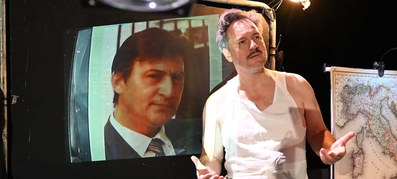 La Truelle | La Truelle - Fabrice Melquiot - François Nadin - Cosmogama - Théâtre - Biennale des Arts de la Scène en Méditerranéea | Fabrice Melquiot - François Nadin - Cosmogama