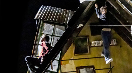 Saison 2023 – 2024 / Les Quatre Points Cardinaux sont trois : le Nord et le Sud, Les Quatre Points Cardinaux sont trois : le Nord et le Sud - Cie Ni desnudo ni Bajando La Escalera - Lola Etieve et Andrès Labarca - Cirque, C<sup>ie</sup> Ni desnudo ni Bajando La Escalera - Lola Etieve et Andrés Labarca