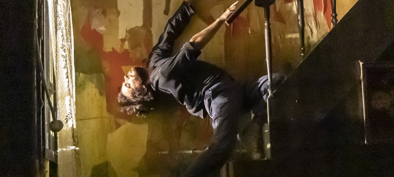 Les Quatre Points Cardinaux sont trois : le Nord et le Sud | Les Quatre Points Cardinaux sont trois : le Nord et le Sud - Cie Ni desnudo ni Bajando La Escalera - Lola Etieve et Andrès Labarca - Cirque | C<sup>ie</sup> Ni desnudo ni Bajando La Escalera - Lola Etieve et Andrés Labarca