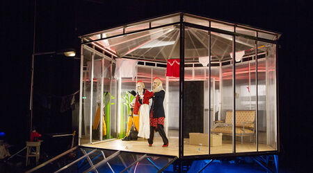 Saison 2023 – 2024 / Ma mère c'est pas un ange, Ma mère c'est pas un ange - Turak Théâtre - Théâtre de marionnettes, Emili Hufnagel - Michel Laubu - Turak Théâtre