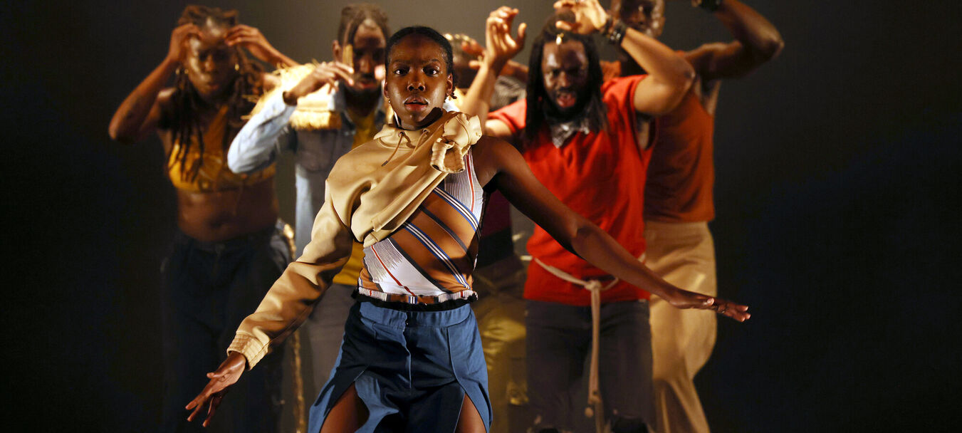 Matière(s) première(s) | Matière(s) Première(s) - Anne Nguyen - Cie par Terre - Danse | Anne Nguyen - C<sup>ie</sup> par Terre