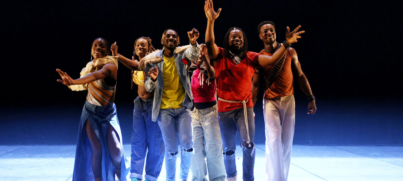 Matière(s) première(s) | Matière(s) Première(s) - Anne Nguyen - Cie par Terre - Danse | Anne Nguyen - C<sup>ie</sup> par Terre