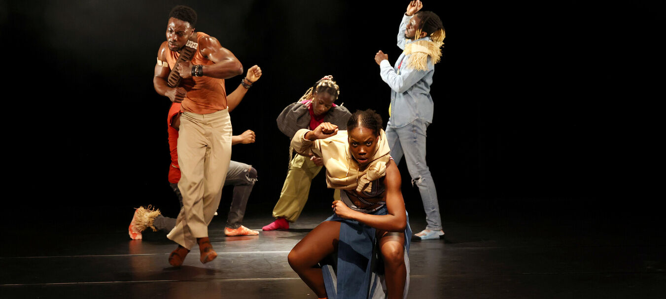 Matière(s) première(s) | Matière(s) Première(s) - Anne Nguyen - Cie par Terre - Danse | Anne Nguyen - C<sup>ie</sup> par Terre