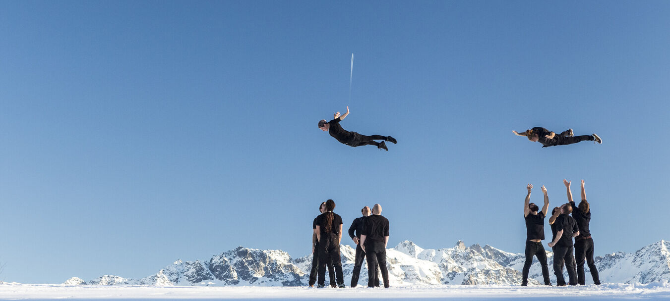 Möbius | Möbius - Cie XY - Cirque | C<sup>ie</sup> XY