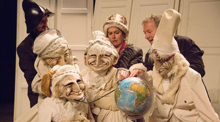 Saison 2022 – 2023 / 7 soeurs de Turakie, 7 soeurs de Turakie - Turak théâtre - théâtre de marionnettes, Emili Hufnagel - Michel Laubu - Turak Théâtre