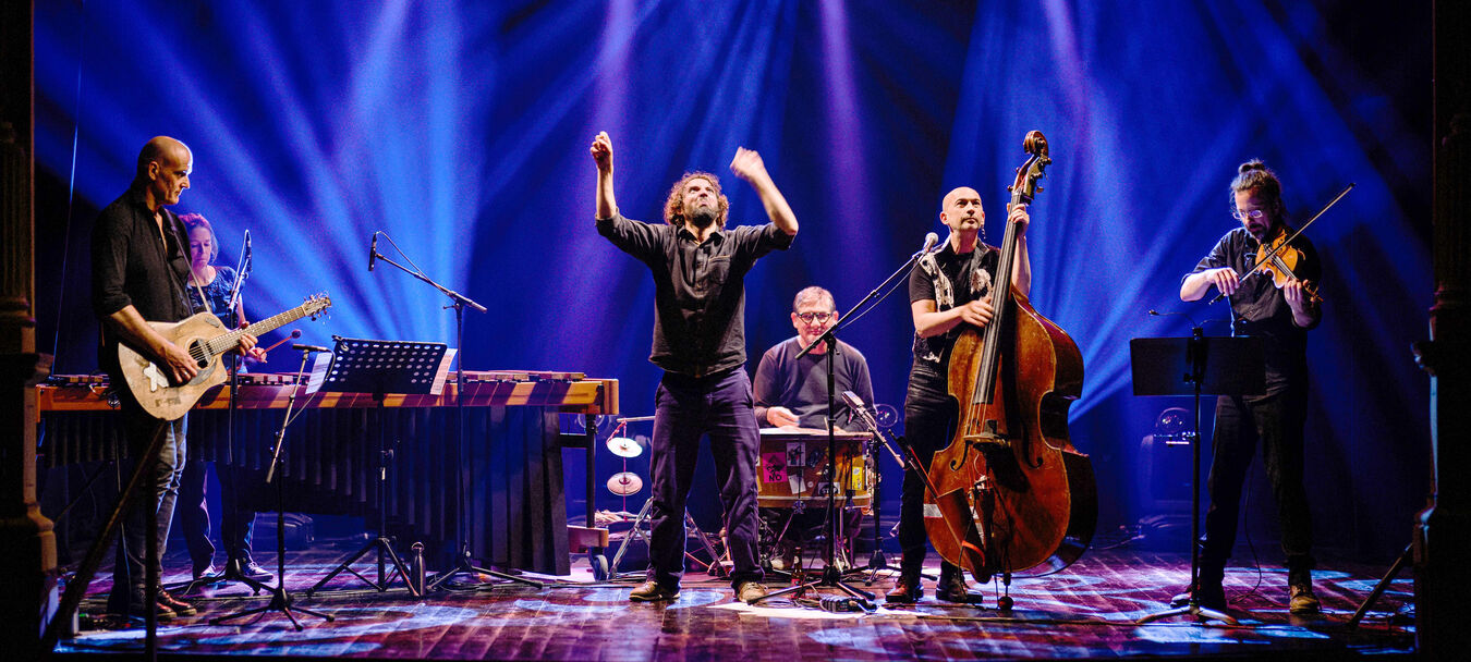 Imbert Imbert | Imbert Imbert - Petit journal du feu ou Les crépitements du silence | Musique | Spectacle en chansigne | Séance proposée en langue des signes française