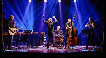 Saison 2024 – 2025 / Imbert Imbert, Imbert Imbert - Petit journal du feu ou Les crépitements du silence | Musique | Spectacle en chansigne | Séance proposée en langue des signes française