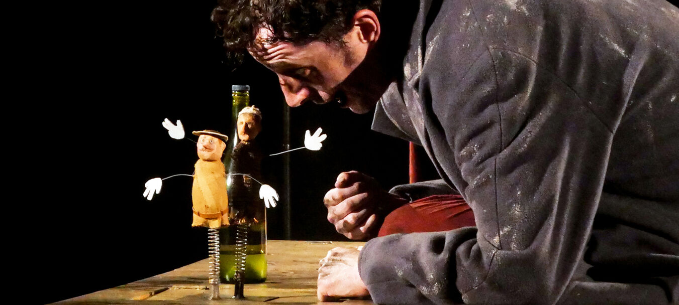 La Tempête de Caliban | La Tempête de Caliban  | Tim Crouch - Cie Pupella-Noguès | Théâtre d’objets | 10 ans et + | Tim Crouch  - C<sup>ie</sup> Pupella-Noguès