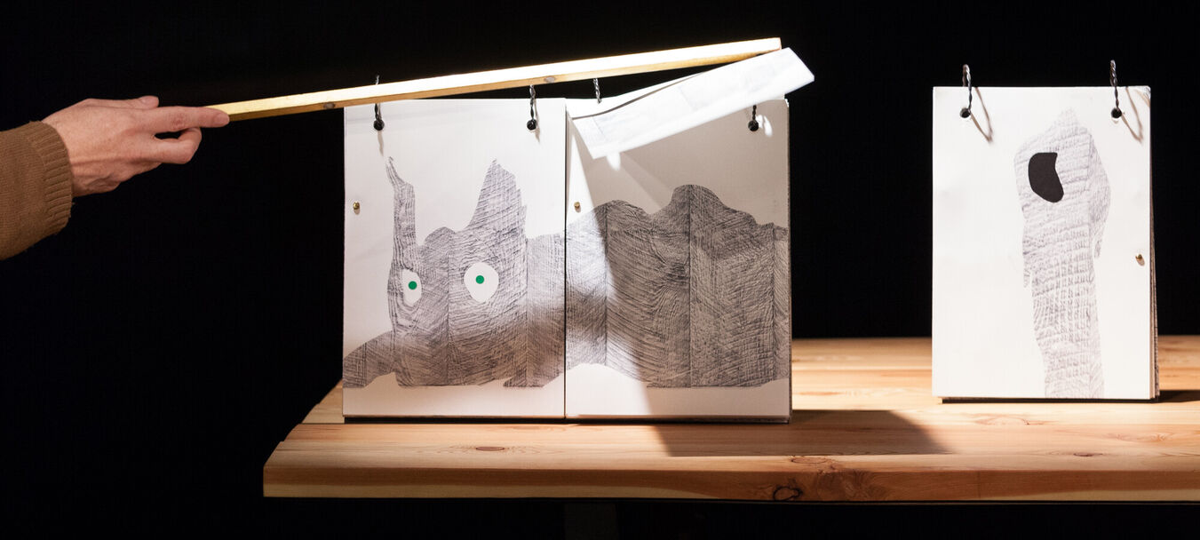 Les Vies en soi | Les Vies en soi Voyages extraordinaires dans le monde des objets | Patrick Corillon - Cie Le Corridor | 10 ans et + | Patrick Corillon - C<sup>ie</sup> Le Corridor