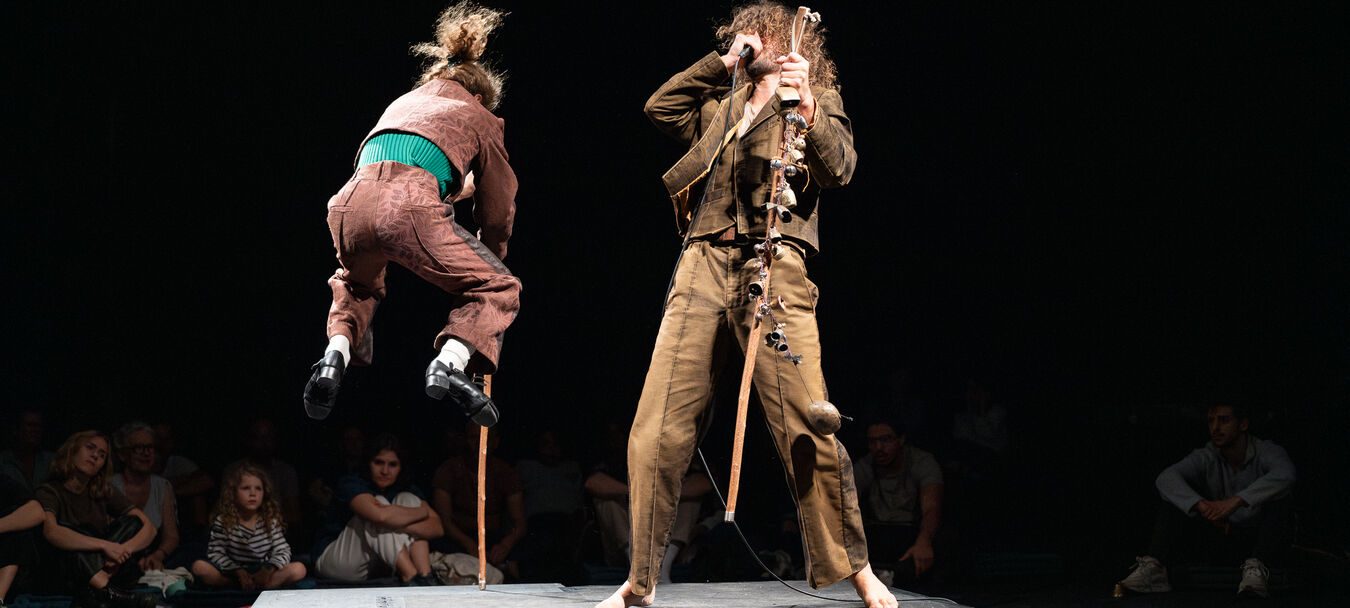 Mirlitons | Mirlitons | Aymeric Hainaux  Mirlitons | François Chaignaud - Aymeric Hainaux | Danse - Musique | Temps fort Alors on danse ! | 9 ans et + | Aymeric Hainaux - François Chaignaud