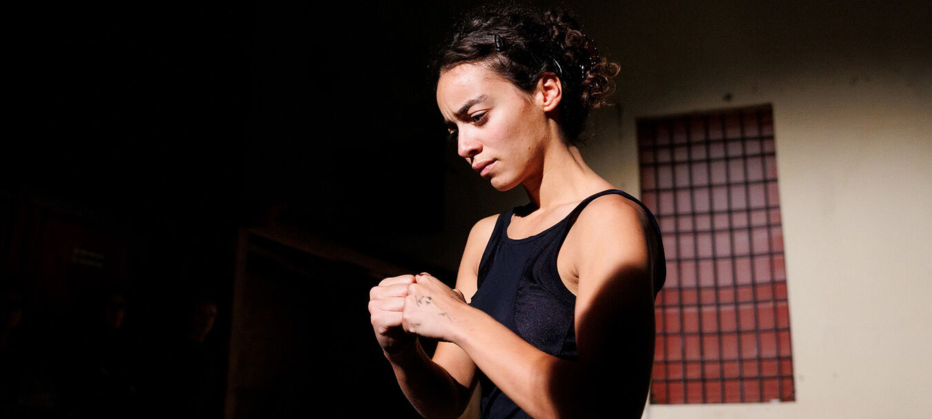 7 | 7 | Dimitri Chamblas – Zoé Lakhnati | Danse | Spectacle accessible aux personnes sourdes ou malentendantes | spectacle gratuit | Dimitri Chamblas – Zoé Lakhnati