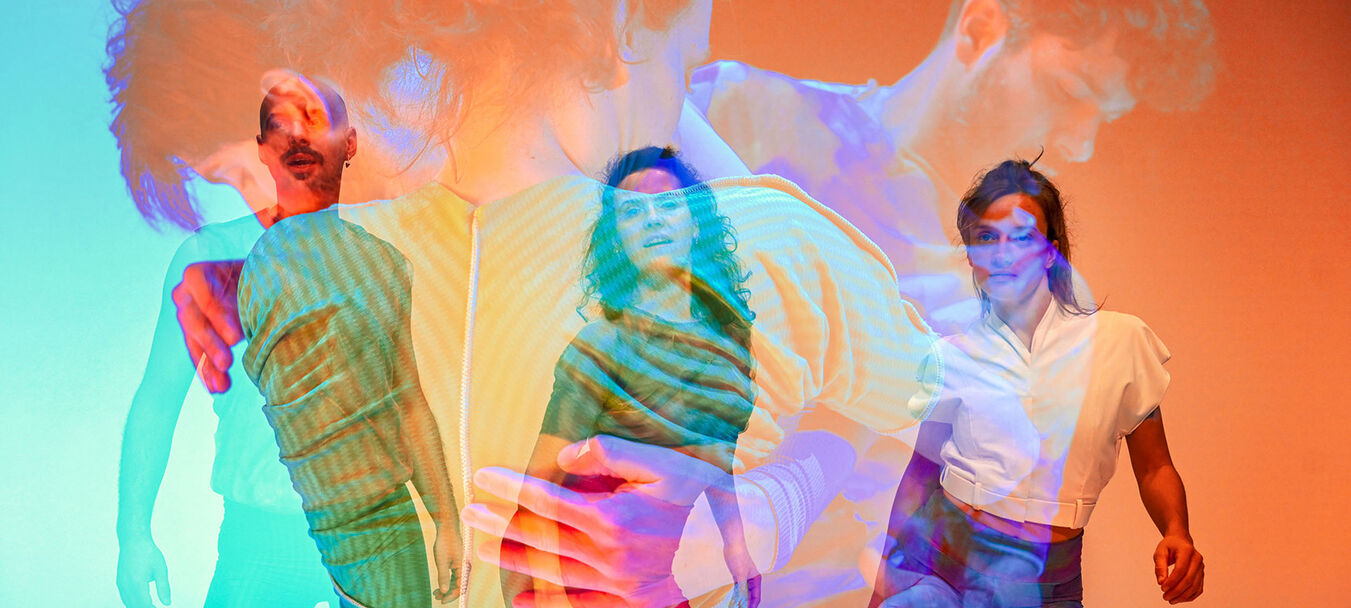 About Lambada | About Lambada | Collectif ÈS – Centre Chorégraphique National d’Orléans | danse | à partir de 9 ans | Spectacle accessible aux personnes sourdes ou malentendantes | Collectif ÈS – Centre Chorégraphique National d’Orléans