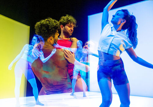 About Lambada | Collectif ÈS – Centre Chorégraphique National d’Orléans | danse | à partir de 9 ans | Spectacle accessible aux personnes sourdes ou malentendantes