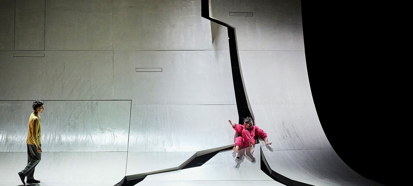 Immaqaa, ici peut-être | Immaqaa, ici peut-être | Mathurin Bolze  - Cie Les Mains les Pieds et la Tête Aussi | Cirque | à partir de 10 ans | Mathurin Bolze - C<sup>ie</sup> Les Mains les Pieds et la Tête Aussi