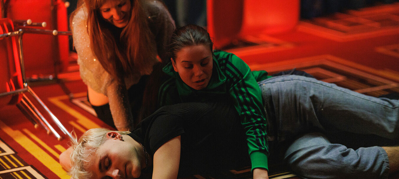 La Tour de Constance | La Tour de Constance | Guillaume Vincent – Cie Midiminuit | Théâtre | Guillaume Vincent – C<sup>ie</sup> Midiminuit