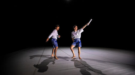 Saison 2025-2026 / La Vie nouvelle, La Vie nouvelle | Sylvain Huc – Mathilde Olivares | Temps fort Alors, on danse ! | Spectacle accessible aux personnes sourdes ou malentendantes, Sylvain Huc – Mathilde Olivares