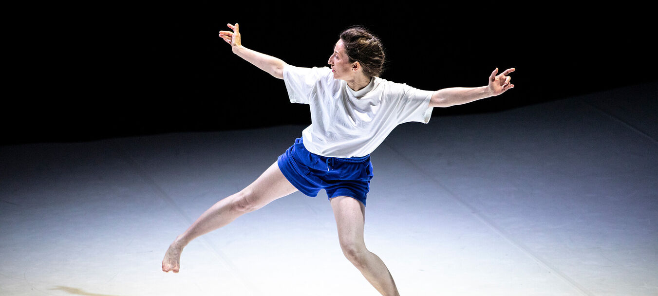 La Vie nouvelle | La Vie nouvelle | Sylvain Huc – Mathilde Olivares | Temps fort Alors, on danse ! | Spectacle accessible aux personnes sourdes ou malentendantes | Sylvain Huc – Mathilde Olivares