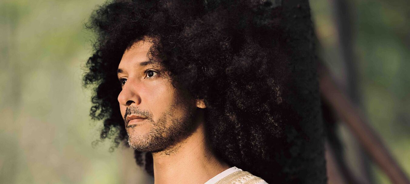 Le Livre des Processions | Le Livre des Processions | Khalil Gibran – Walid Ben Selim  – Cie Les Enchanteurs | Musique - Poésie | Spectacle adapté en LSF et participation de choeurs chansignés | Khalil Gibran – Walid Ben Selim  – C<sup>ie</sup> Les Enchanteurs