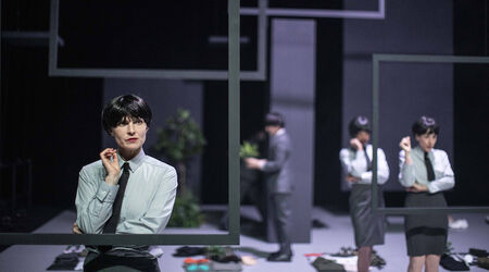 Saison 2025-2026 / Monde nouveau, Monde nouveau | Nathalie Garraud – Olivier Saccomano  Théâtre des 13 vents - CDN Montpellier | Théâtre, Nathalie Garraud – Olivier Saccomano – Théâtre des 13 vents - CDN Montpellier