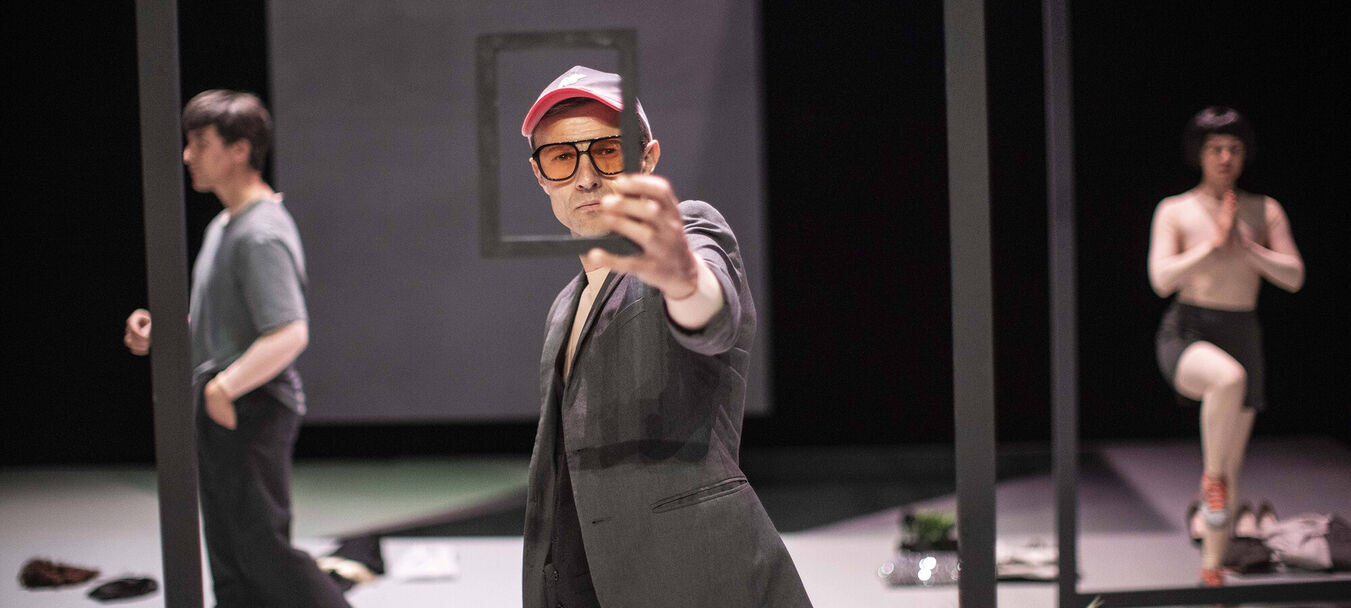 Monde nouveau | Monde nouveau | Nathalie Garraud – Olivier Saccomano  Théâtre des 13 vents - CDN Montpellier | Théâtre | Nathalie Garraud – Olivier Saccomano – Théâtre des 13 vents - CDN Montpellier