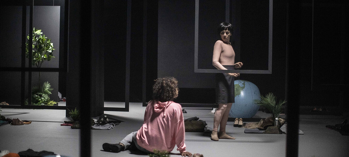 Monde nouveau | Monde nouveau | Nathalie Garraud – Olivier Saccomano  Théâtre des 13 vents - CDN Montpellier | Théâtre | Nathalie Garraud – Olivier Saccomano – Théâtre des 13 vents - CDN Montpellier