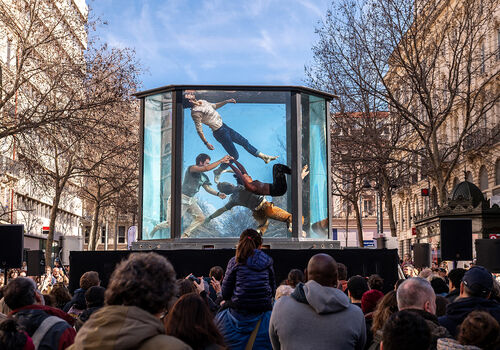 Naïade | Frédéri Vernier – Sébastien – Davis-Vangelder – Cie Out of the Blue | Cirque - Danse - Temps fort Alors, on danse ! | Spectacle accessible aux personnes sourdes ou malentendantes