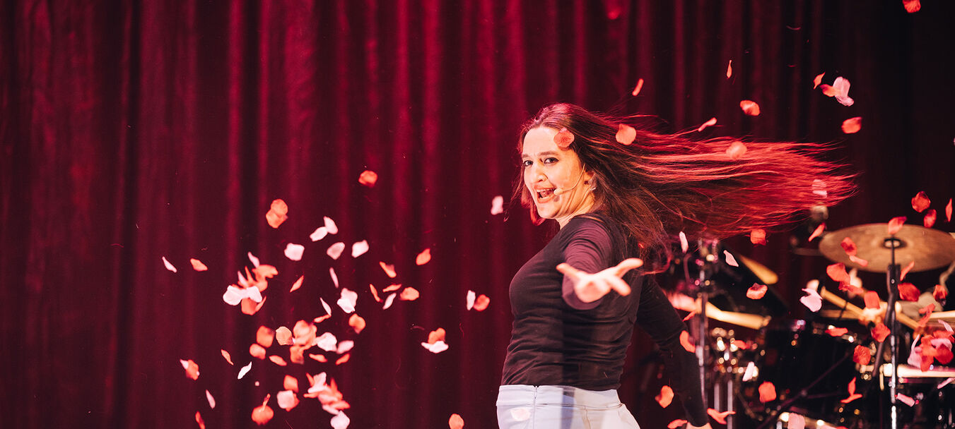 Niquer la fatalité | Niquer la fatalité | Estelle Meyer – Margaux Eskenazi – Phénomènes | Théâtre musical | Estelle Meyer – Margaux Eskenazi – Phénomènes