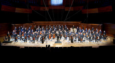 Saison 2025-2026 / Orchestre National de France, Orchestre National de France - Concert de Nouvel An | Bizet – Rimski-Korsakov Rodrigo | Musique classique | Spectacle accessible aux personnes aveugles ou malvoyantes, Bizet – Rimski-Korsakov – Rodrigo