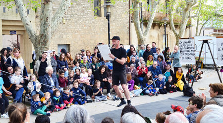 Saison 2025-2026 / (…) Parenthèse  points parenthèse, (…) Parenthèse points parenthèse |  Sébastien Le Guen – Lonely Circus | Cirque dessinée | Temps fort Alors, on danse !, Sébastien Le Guen - C<sup>ie</sup> Lonely Circus