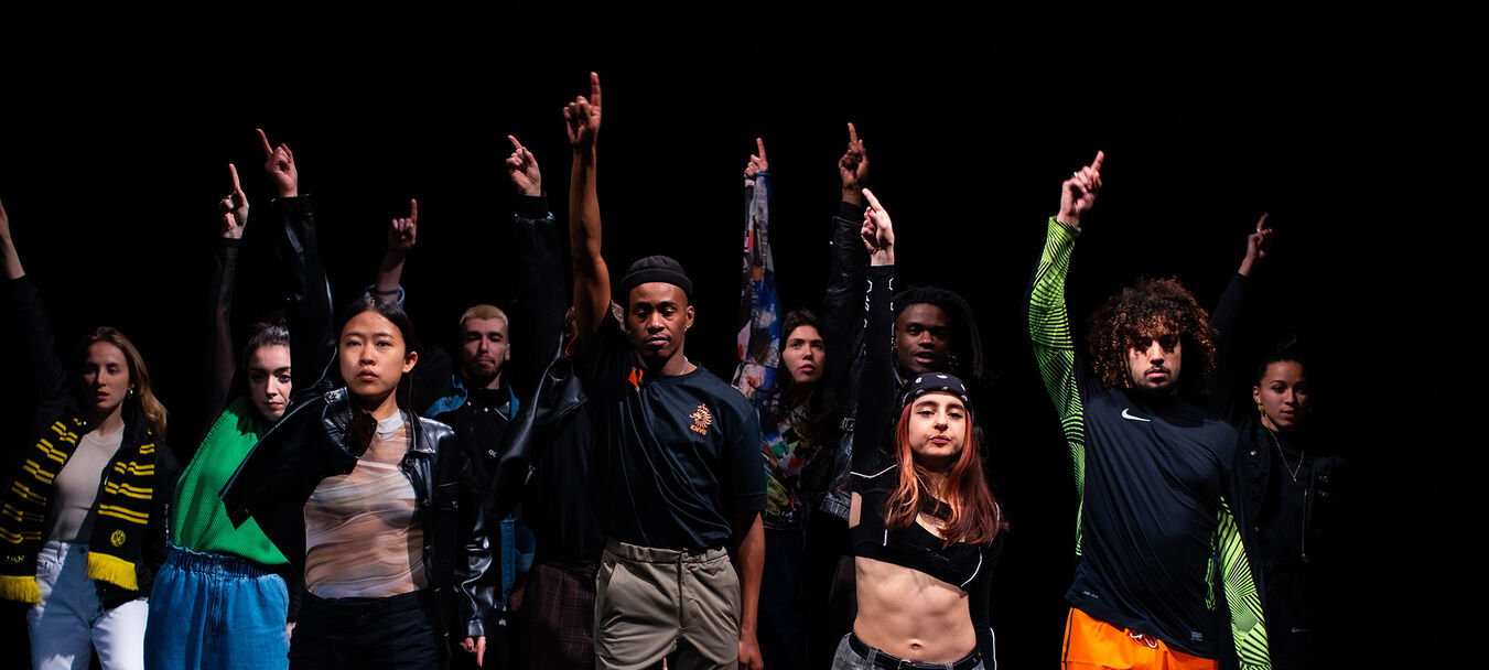 Rave Lucid | Rave Lucid | Laura Defretin – Brandon Masele – Cie Mazelfreten | Danse électro | Spectacle accessible aux personnes sourdes ou malentendantes | Laura Defretin –  Brandon Masele – C<sup>ie</sup> Mazelfreten